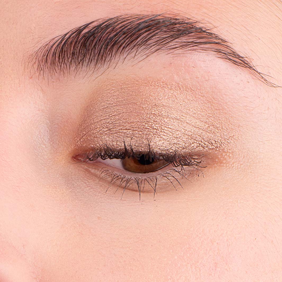 Liquid Eyeshadow & Highlighter - Shade 04 Iced Macchiato 0.27 fl oz | La Crique Beauty USA